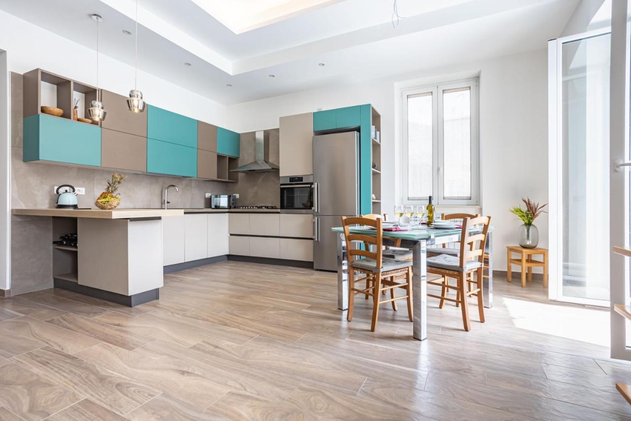 Hostly - Tarsia 50-Beautiful Terrace On Naples Apartment Екстериор снимка