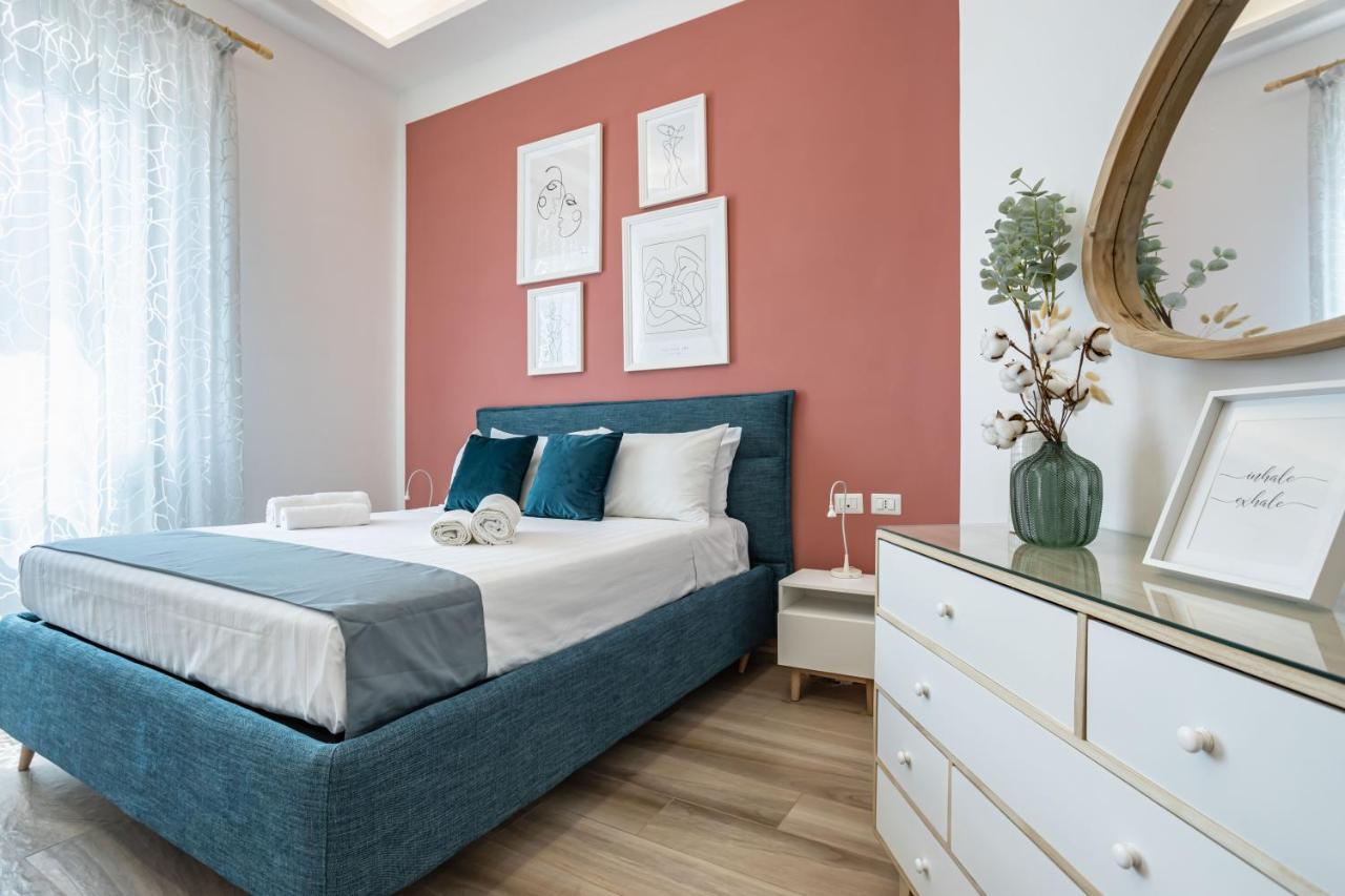 Hostly - Tarsia 50-Beautiful Terrace On Naples Apartment Екстериор снимка